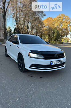 Седан Volkswagen Jetta 2016 в Кривом Роге