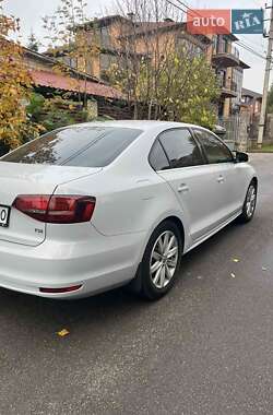 Седан Volkswagen Jetta 2017 в Киеве