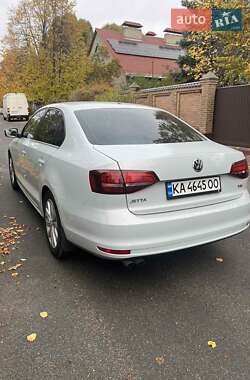 Седан Volkswagen Jetta 2017 в Киеве