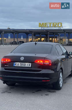 Седан Volkswagen Jetta 2015 в Харькове