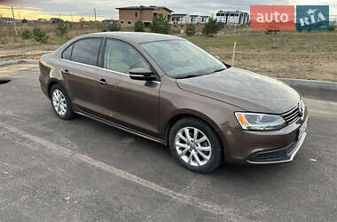 Седан Volkswagen Jetta 2014 в Ровно