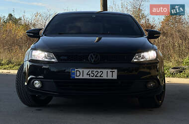 Седан Volkswagen Jetta 2011 в Львове