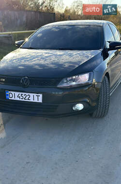 Седан Volkswagen Jetta 2011 в Львове