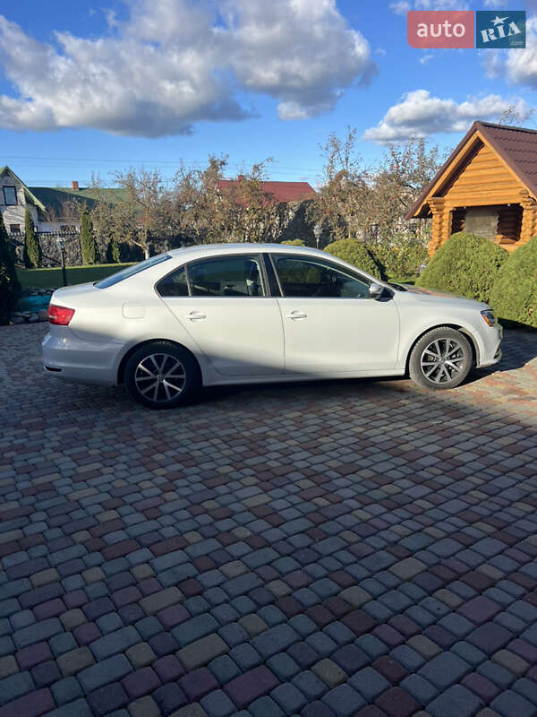 Седан Volkswagen Jetta 2017 в Луцьку