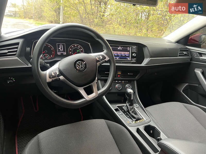 Седан Volkswagen Jetta 2019 в Дніпрі