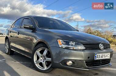 Седан Volkswagen Jetta 2012 в Харкові