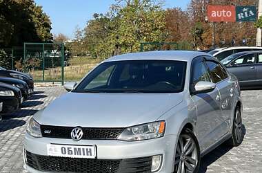 Седан Volkswagen Jetta 2013 в Кривому Розі