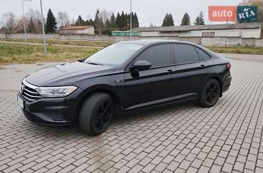 Седан Volkswagen Jetta 2018 в Львове