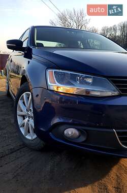 Седан Volkswagen Jetta 2014 в 