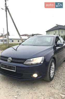 Седан Volkswagen Jetta 2012 в Рогатині