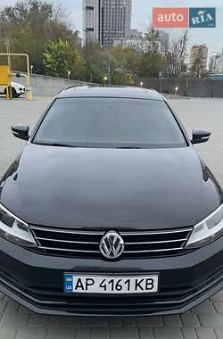 Седан Volkswagen Jetta 2015 в Дніпрі