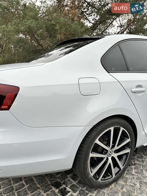 Седан Volkswagen Jetta 2017 в Киеве