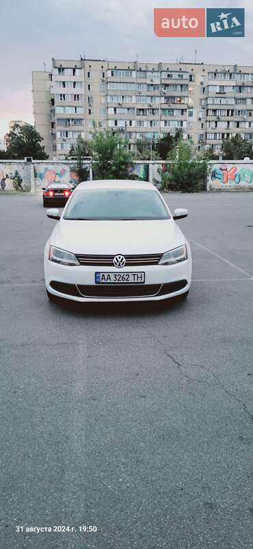 Седан Volkswagen Jetta 2014 в Киеве