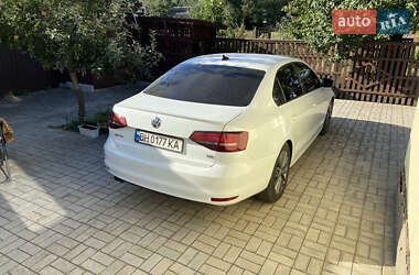 Седан Volkswagen Jetta 2016 в 