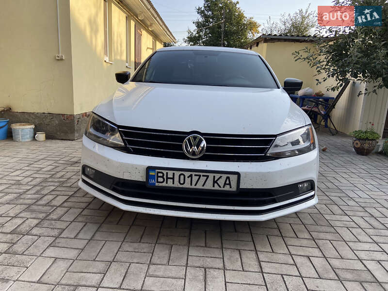 Седан Volkswagen Jetta 2016 в Сумах