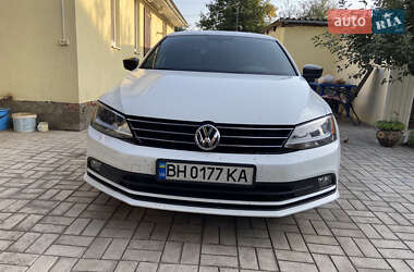 Седан Volkswagen Jetta 2016 в 