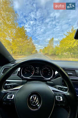 Седан Volkswagen Jetta 2016 в 