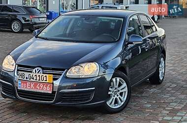 Седан Volkswagen Jetta 2006 в Сарнах