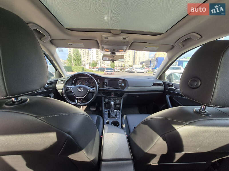 Седан Volkswagen Jetta 2018 в Києві
