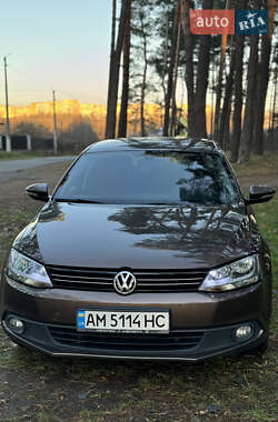 Седан Volkswagen Jetta 2014 в Житомирі