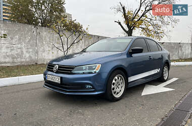 Седан Volkswagen Jetta 2015 в Києві