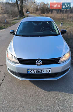 Седан Volkswagen Jetta 2014 в Киеве