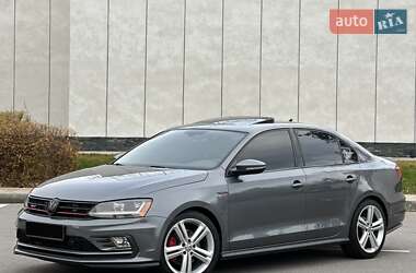 Седан Volkswagen Jetta 2016 в Киеве