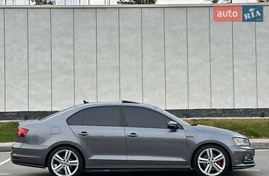 Седан Volkswagen Jetta 2016 в Киеве