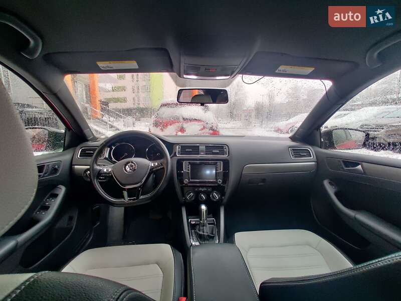 Седан Volkswagen Jetta 2016 в Києві