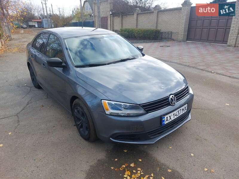 Седан Volkswagen Jetta 2013 в Люботине