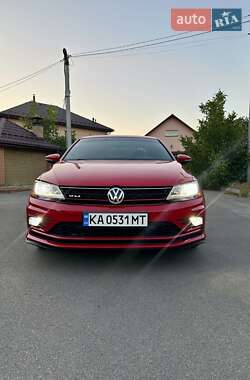 Седан Volkswagen Jetta 2017 в Киеве