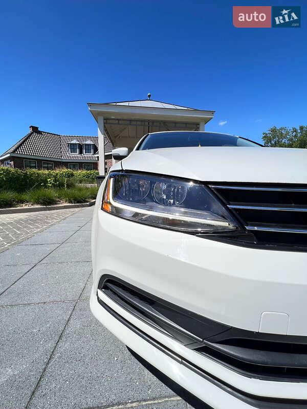 Седан Volkswagen Jetta 2017 в Запорожье