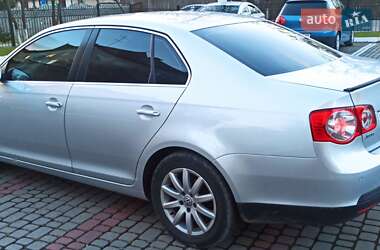 Седан Volkswagen Jetta 2010 в Богородчанах