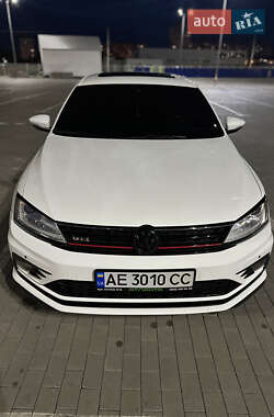 Седан Volkswagen Jetta 2016 в Краматорске