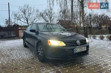 Седан Volkswagen Jetta 2015 в Львове