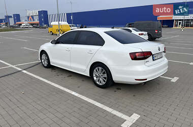 Седан Volkswagen Jetta 2016 в 