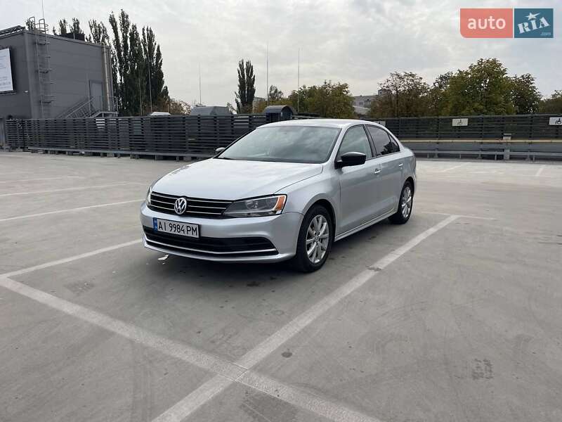 Седан Volkswagen Jetta 2015 в Києві