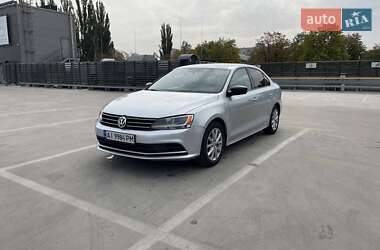 Седан Volkswagen Jetta 2015 в 