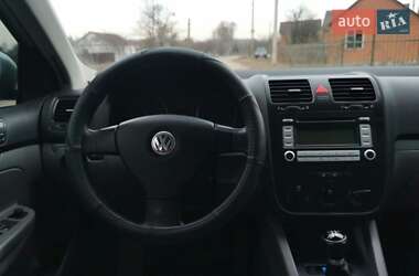 Седан Volkswagen Jetta 2006 в 