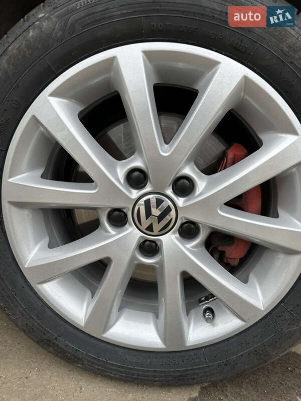 Седан Volkswagen Jetta 2012 в Вінниці
