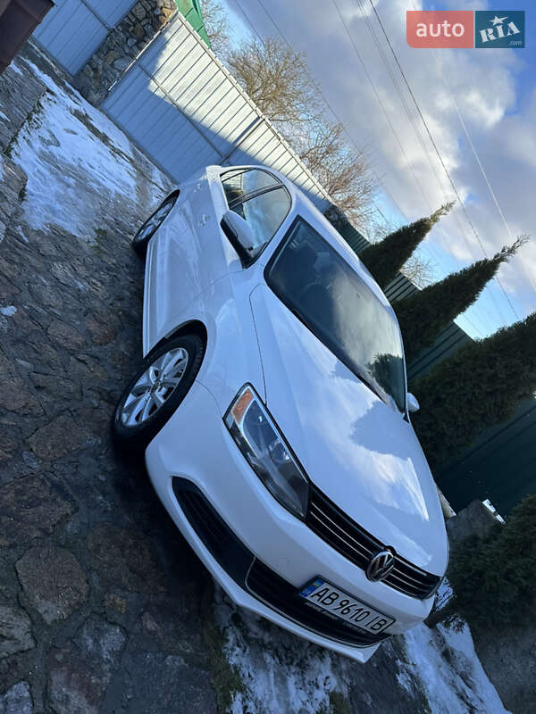 Седан Volkswagen Jetta 2012 в Вінниці