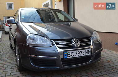 Седан Volkswagen Jetta 2009 в Львові