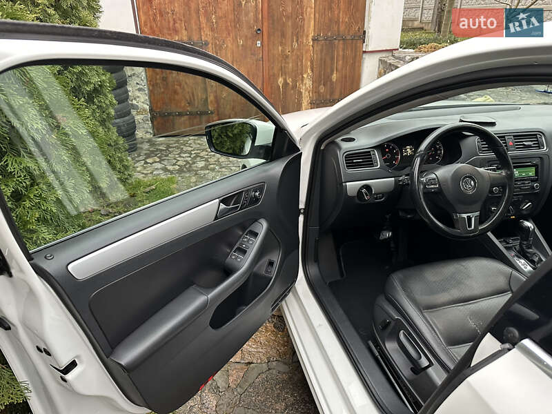 Седан Volkswagen Jetta 2012 в Вінниці