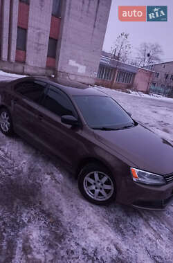 Седан Volkswagen Jetta 2013 в Чернігові