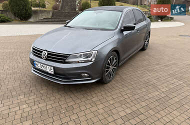 Седан Volkswagen Jetta 2016 в Львове