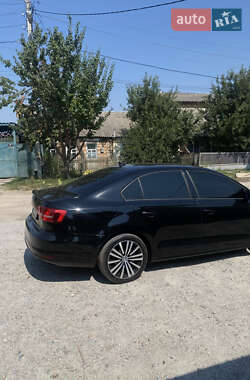 Седан Volkswagen Jetta 2015 в Харкові