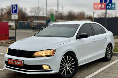 Седан Volkswagen Jetta 2015 в Дніпрі