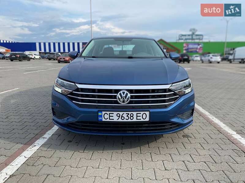 Седан Volkswagen Jetta 2020 в Чернівцях