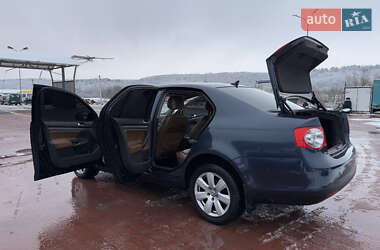 Седан Volkswagen Jetta 2006 в Теребовле