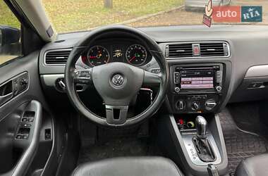 Седан Volkswagen Jetta 2012 в Запоріжжі